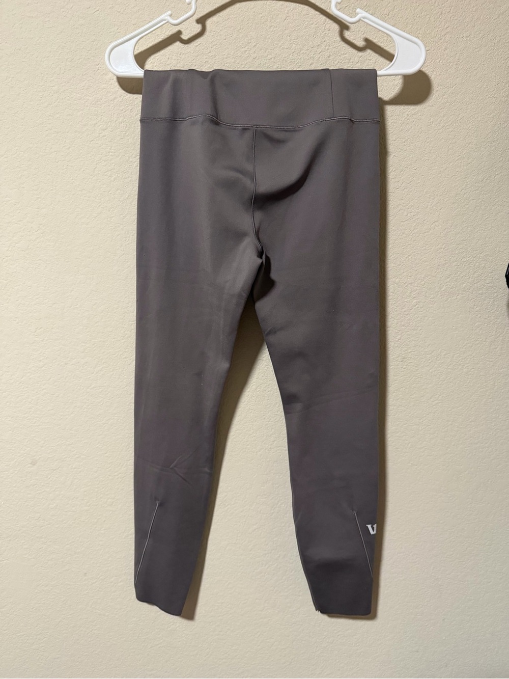 Vuori - Evolve Leggings Gray Size S - Picture 2 of 2